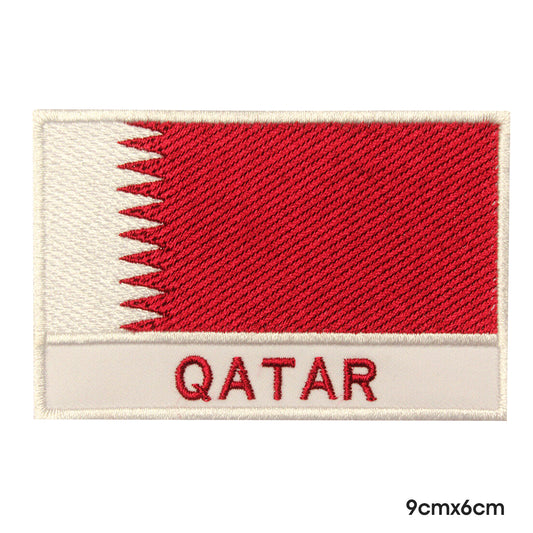 Bandera nacional de Qatar con nombre