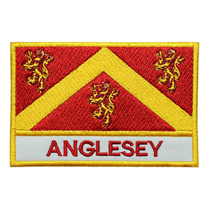 Drapeau du comté d'ANGLESEY avec nom, écusson thermocollant à coudre pour vêtements.